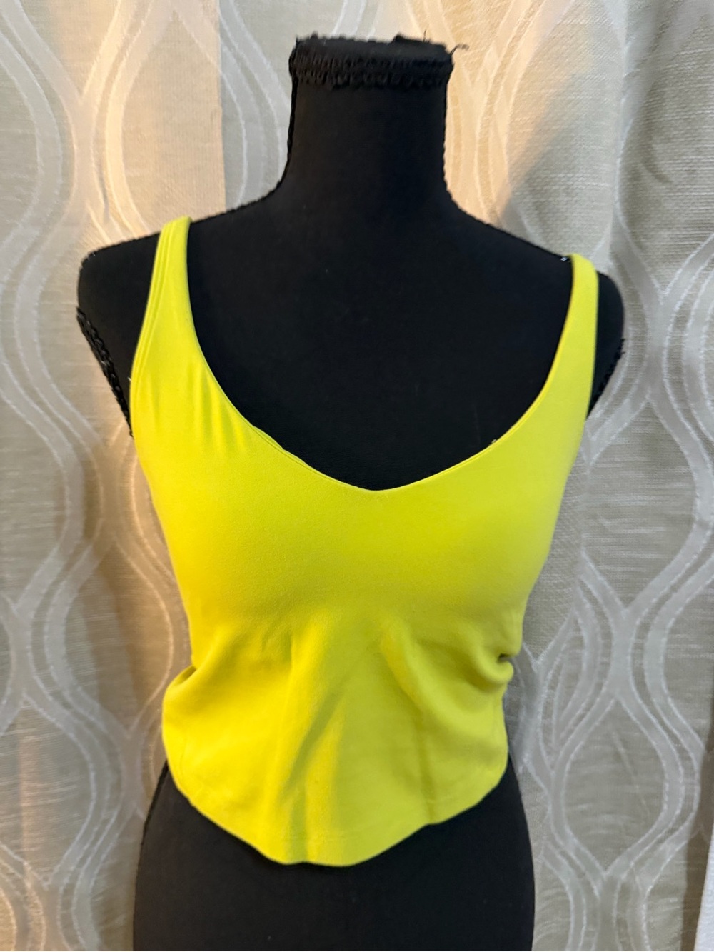 Lululemon Women’s Scoop Neck Tank Top - Yellow
